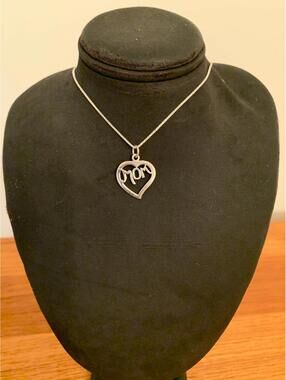 NEW 925 Sterling Silver Heart "MOM" Pendant comes SS 16" Necklace